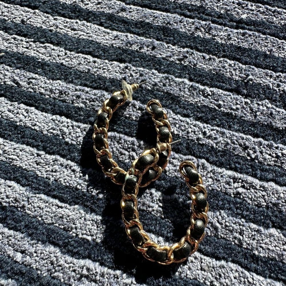 Chic Gold and Black Chain Earrings